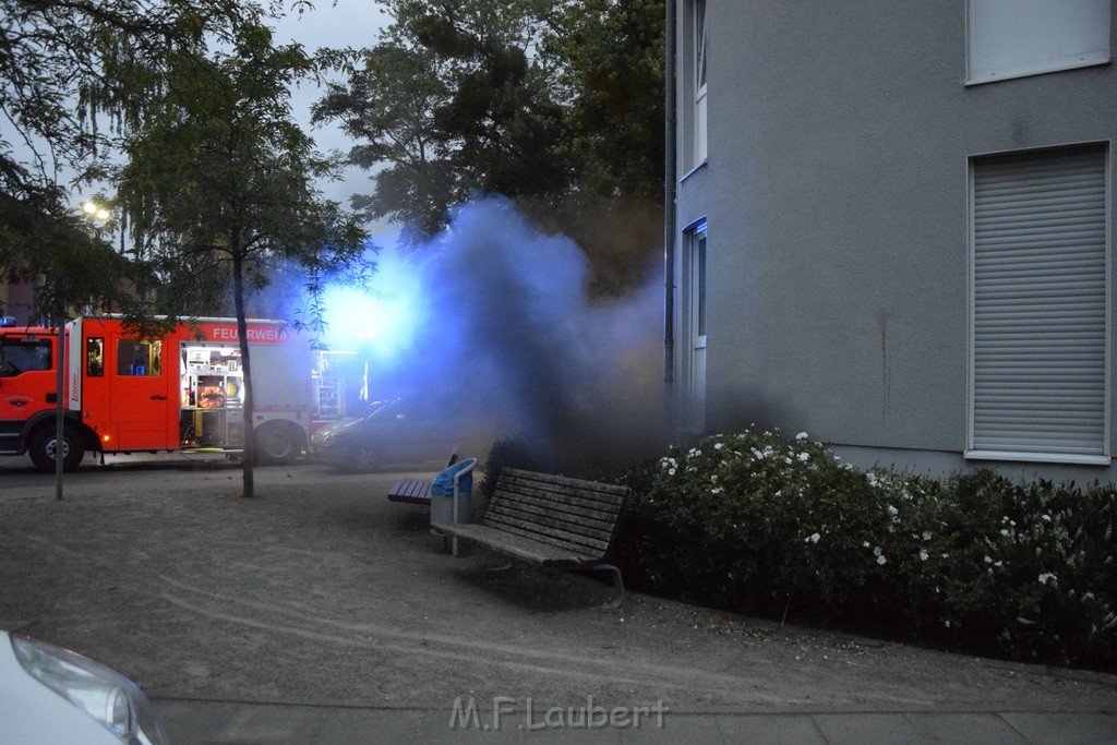 Feuer 2 Y Kellerbrand Koeln Ostheim Ruppinerstr P043.JPG - Miklos Laubert